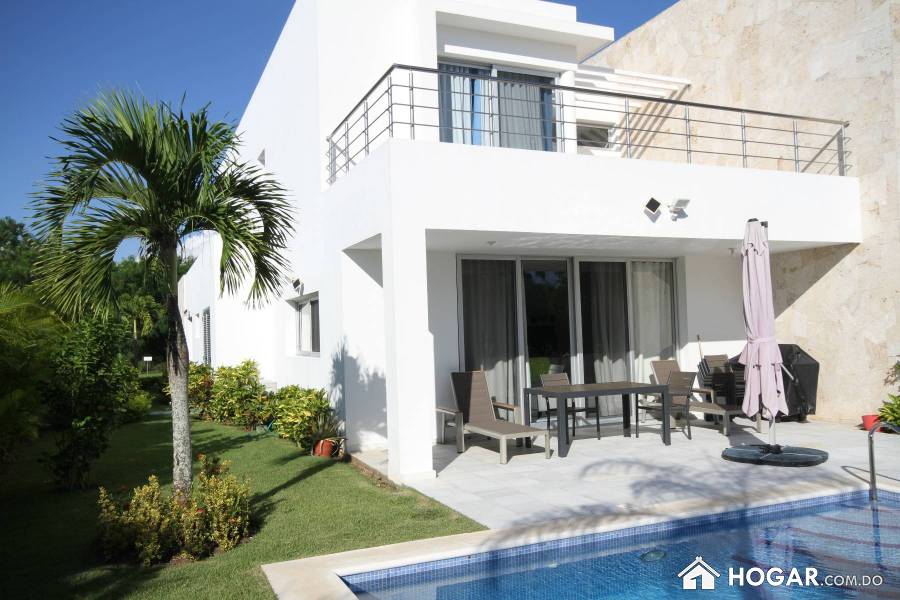 Hermosa villa en venta en Playa Nueva Romana