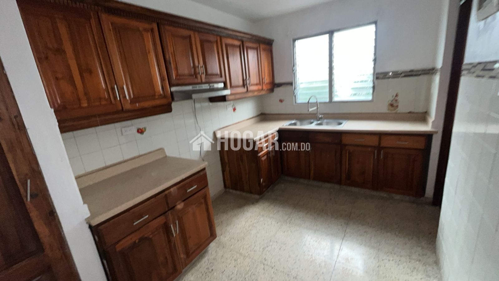 Casa en alquiler de 4 hab. en Los Prados, Distrito Nacional