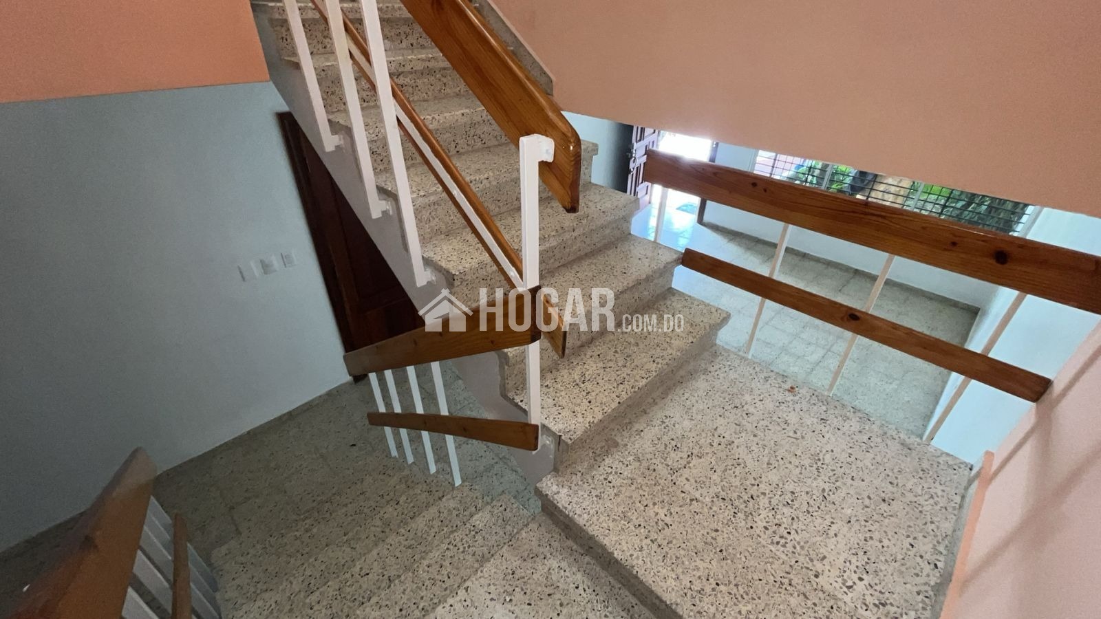 Casa en alquiler de 4 hab. en Los Prados, Distrito Nacional