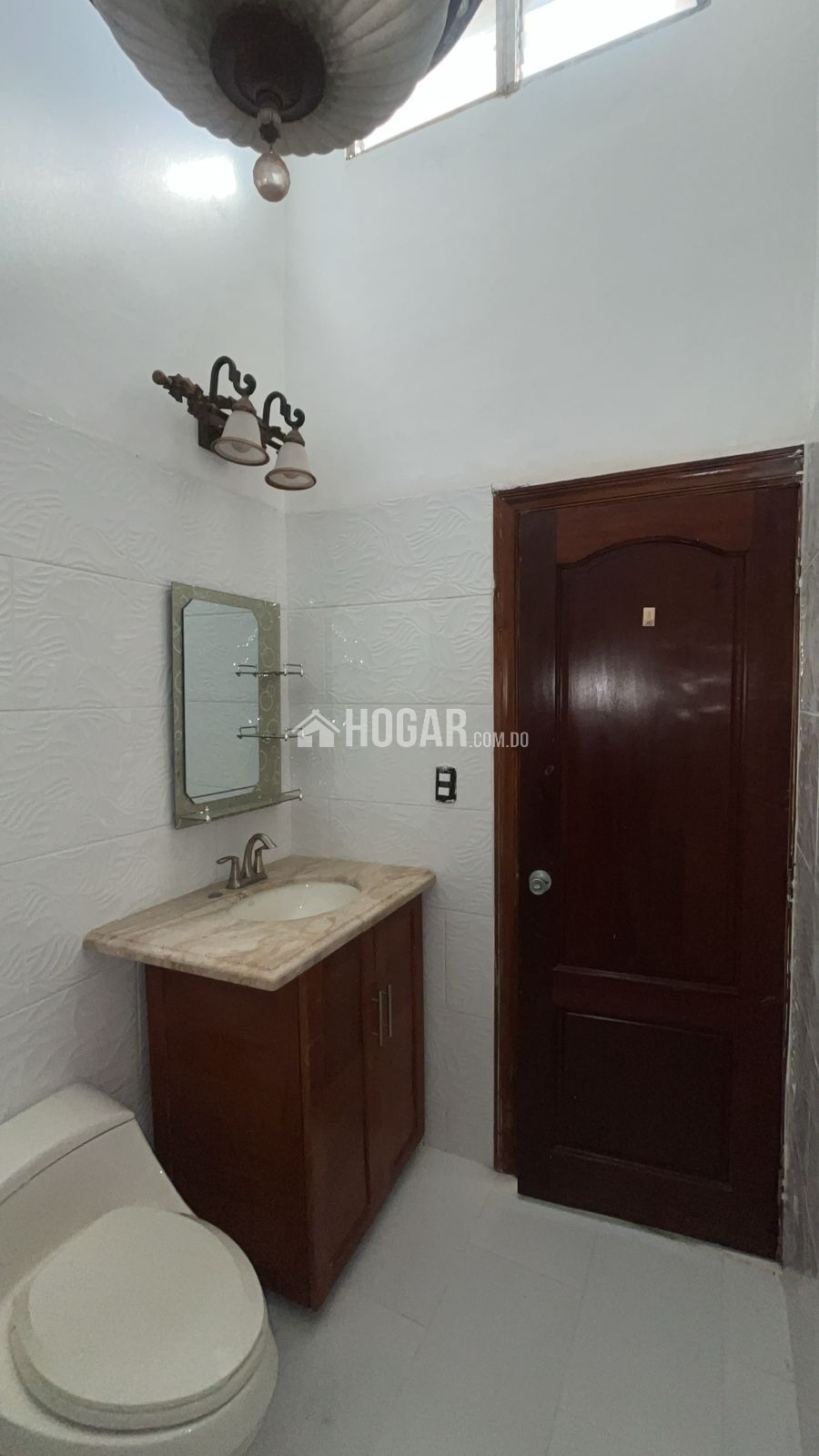 Casa en alquiler de 4 hab. en Los Prados, Distrito Nacional