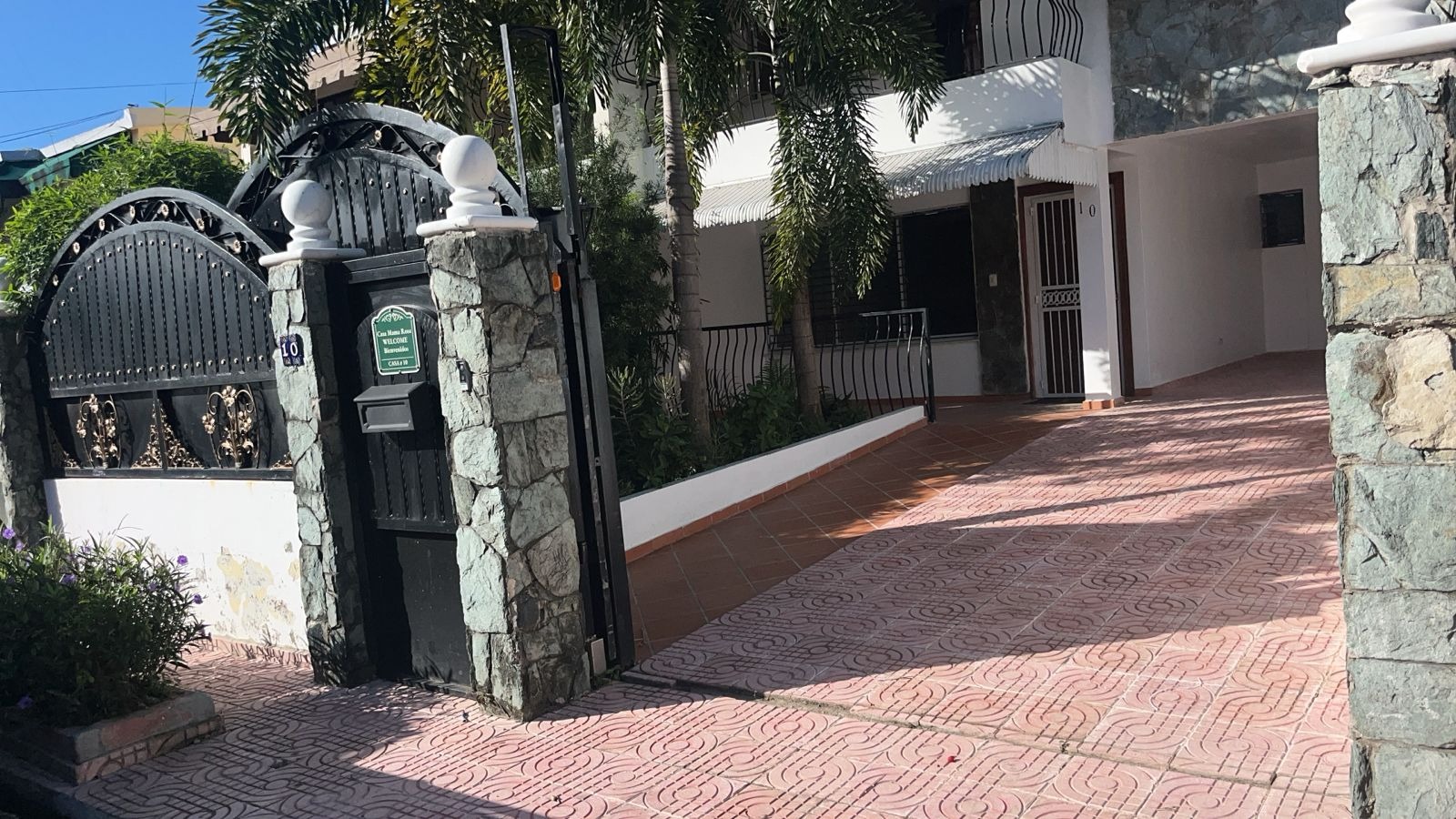 Casa en alquiler de 4 hab. en Los Prados, Distrito Nacional
