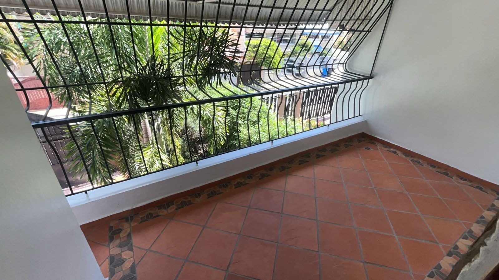 Casa en alquiler de 4 hab. en Los Prados, Distrito Nacional