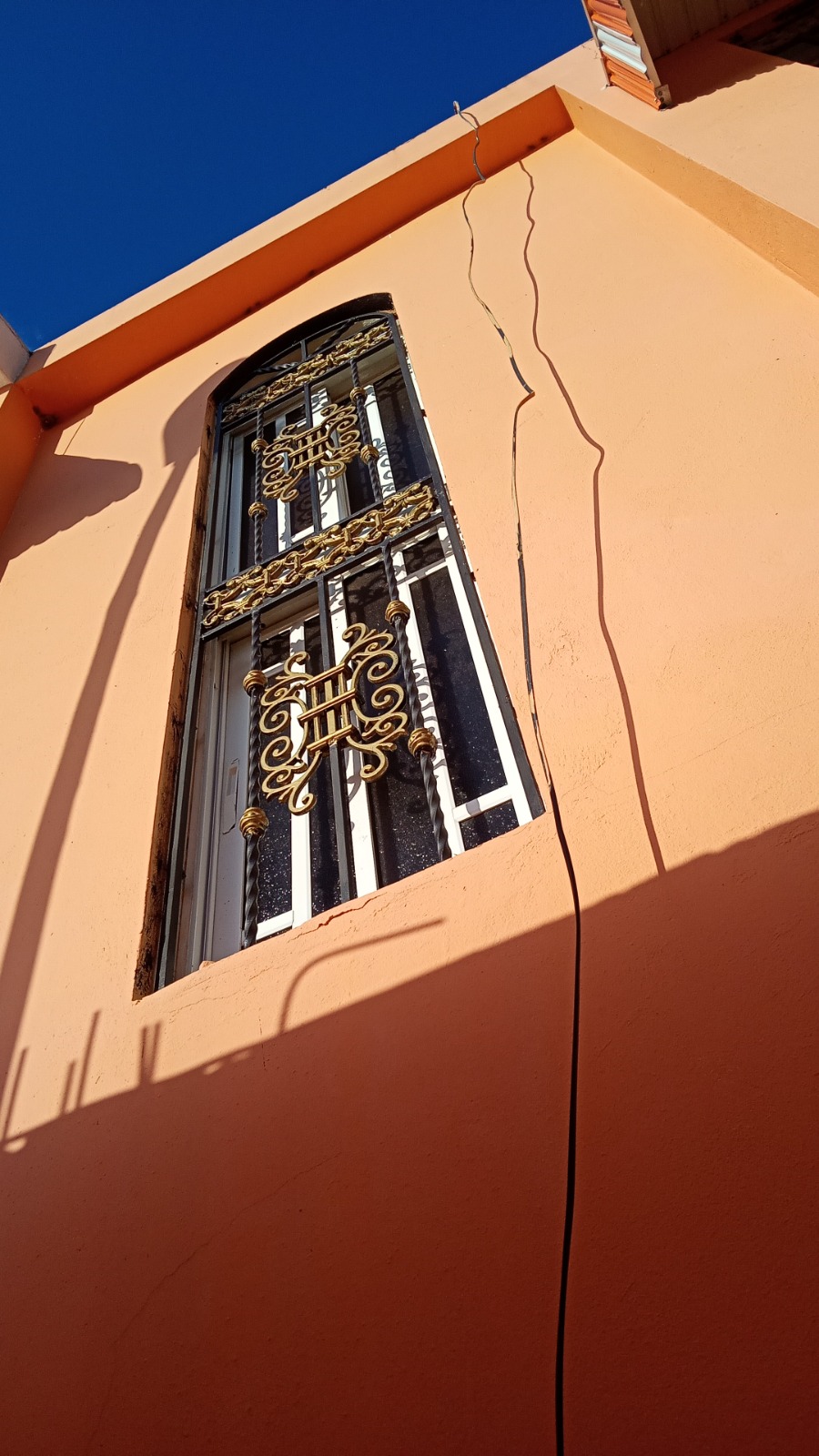 Casa en alquiler de 2 hab. en Sabana Perdida, Santo Domingo Norte